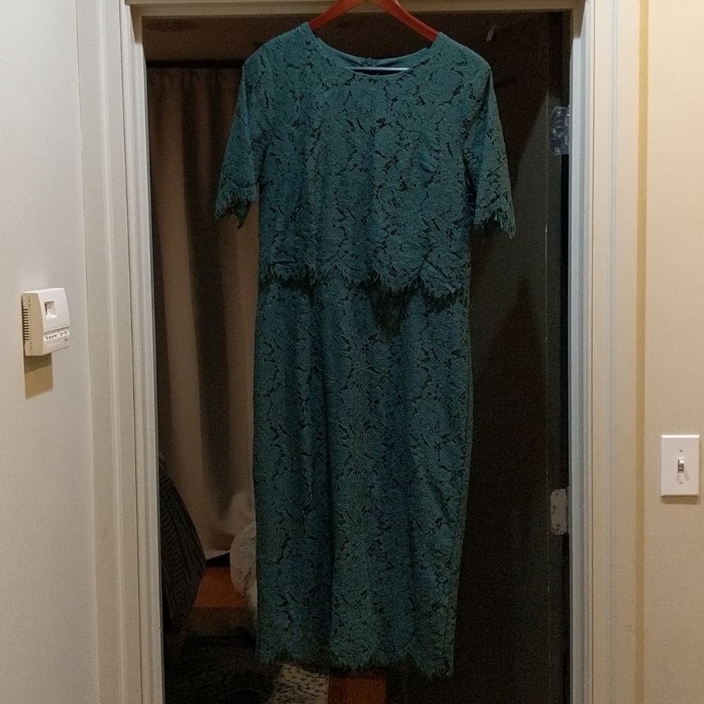 Lulu's Lace Midi Dress